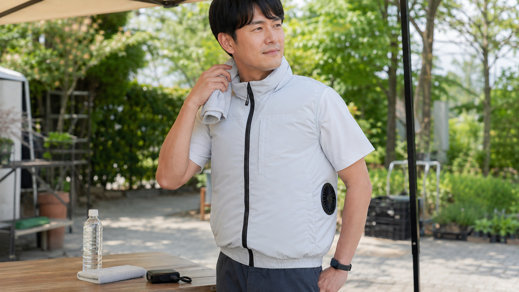 冷却ウェアと空調服の屋外作業イメージ